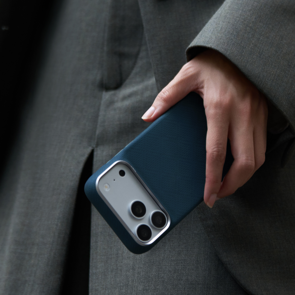 Abyss Blue (PitaTap™) Edge Case For iPhone 18 Pro