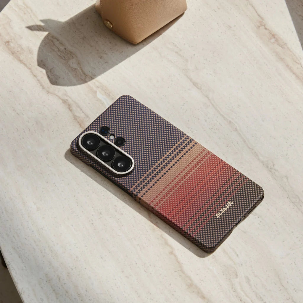 Samsung Galaxy S26 Ultra Edge Case Moment (Aaron Button)