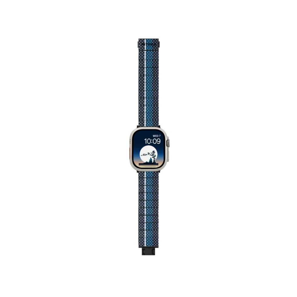 Dreamland ChromaCarbon Band для Apple Watch